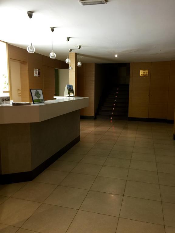 Hostal - Restaurante Asador Esperanza อูเอสกา ภายนอก รูปภาพ